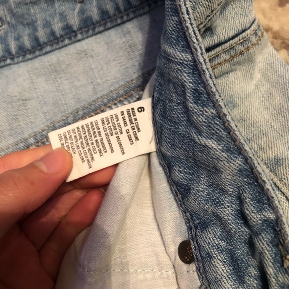 American eagle distressed denim shorts - Picture 2 of 3